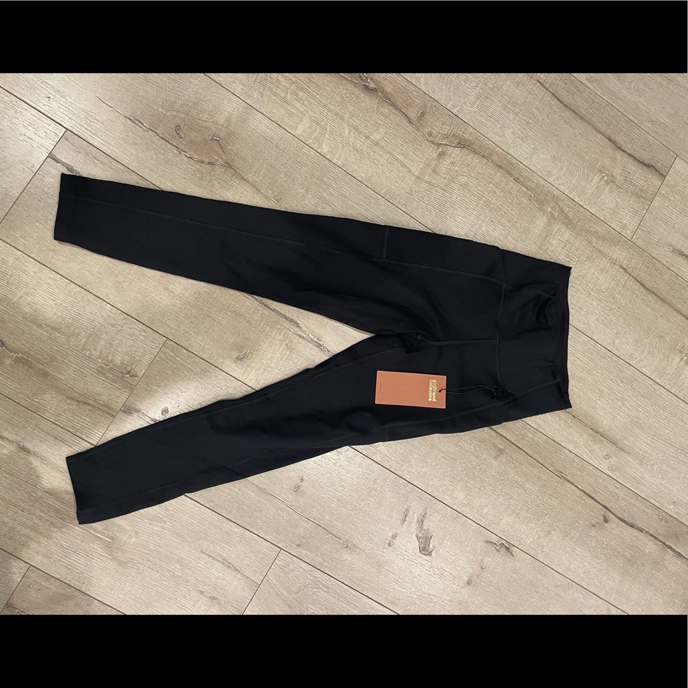 black girlfriend collective leggings. Size XS NWT